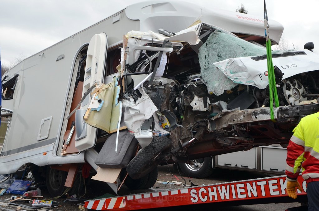 Schwerer VU A 1 Rich Saarbruecken kurz vor AK Leverkusen P176.JPG - Miklos Laubert